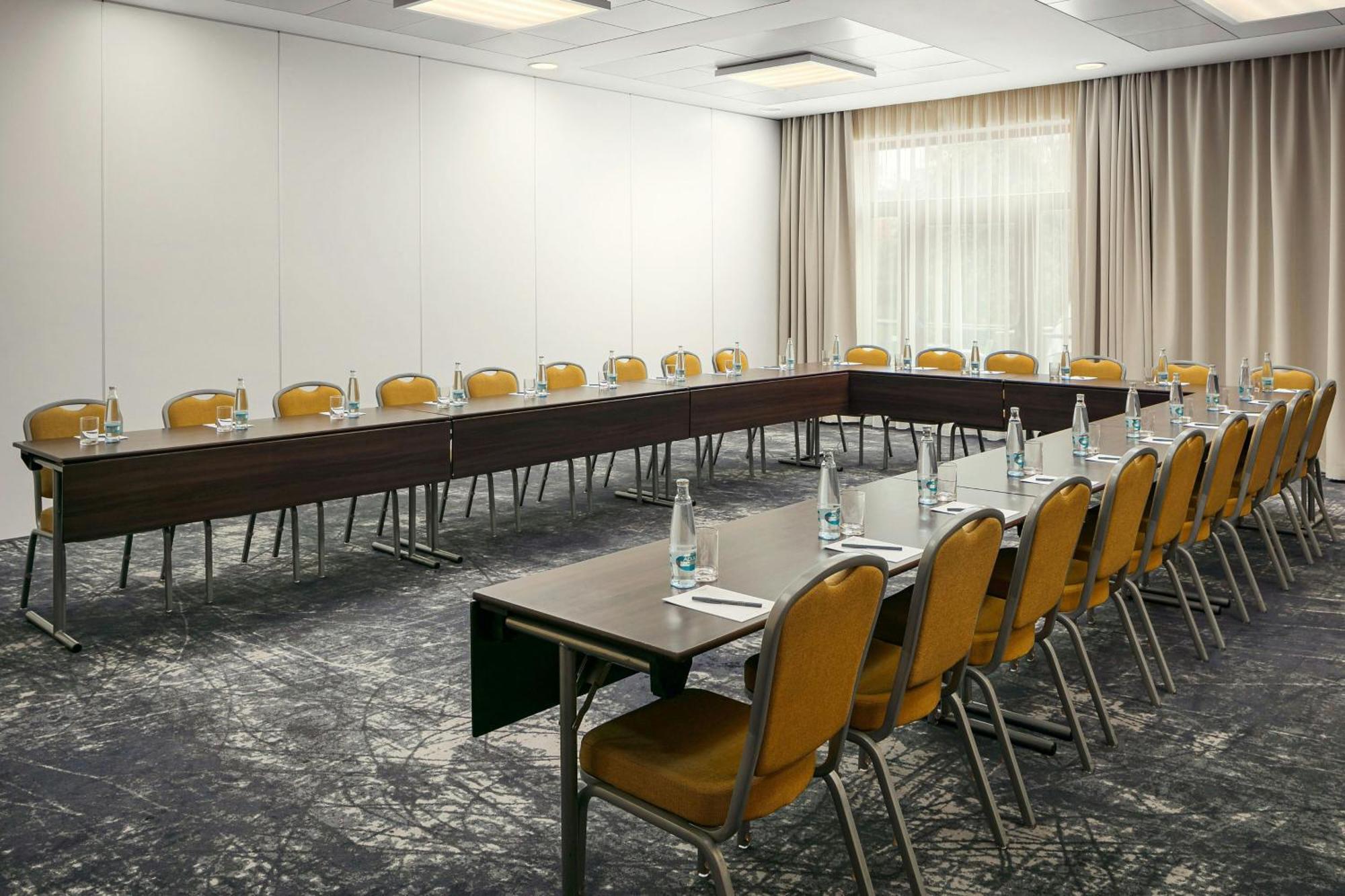 Courtyard By Marriott Pilsen Hotel Kültér fotó