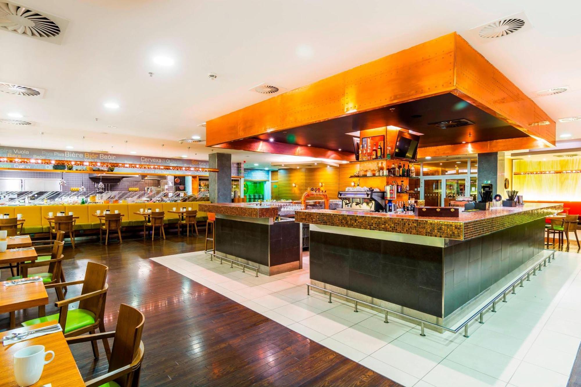 Courtyard By Marriott Pilsen Hotel Kültér fotó