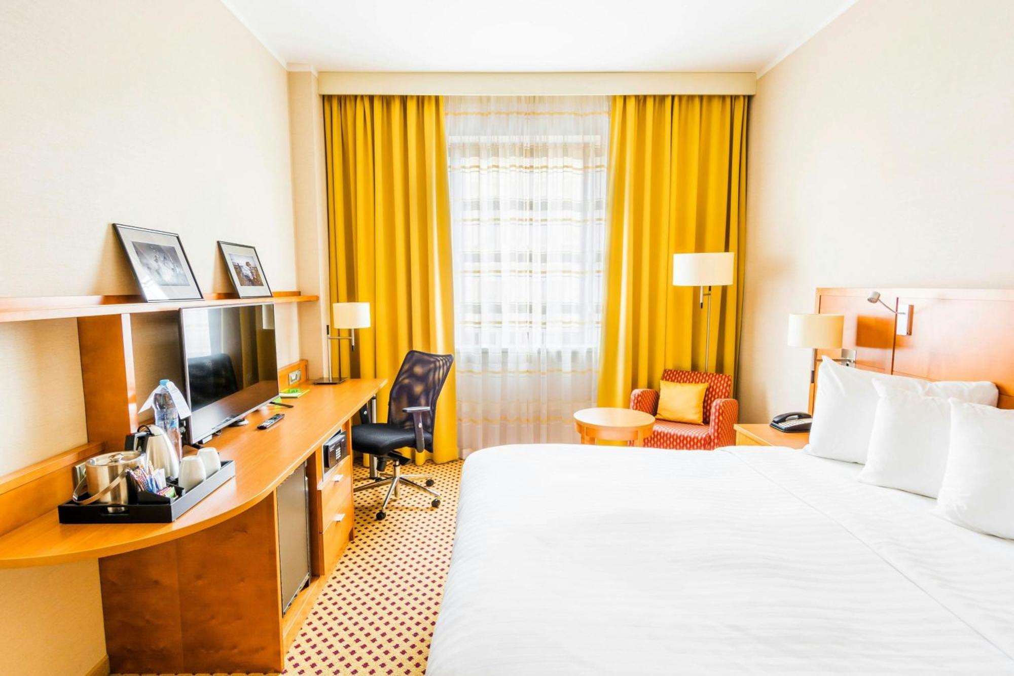 Courtyard By Marriott Pilsen Hotel Kültér fotó