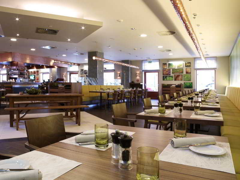 Courtyard By Marriott Pilsen Hotel Kültér fotó